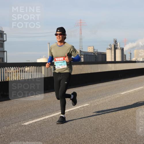 03.10.2025 - Köhlbrandbrückenlauf Lena Gebhardt http://msf.ph/oto/9128584 03.10.2025 09:48:22 Position 2 1245 meine-sportfotos.de