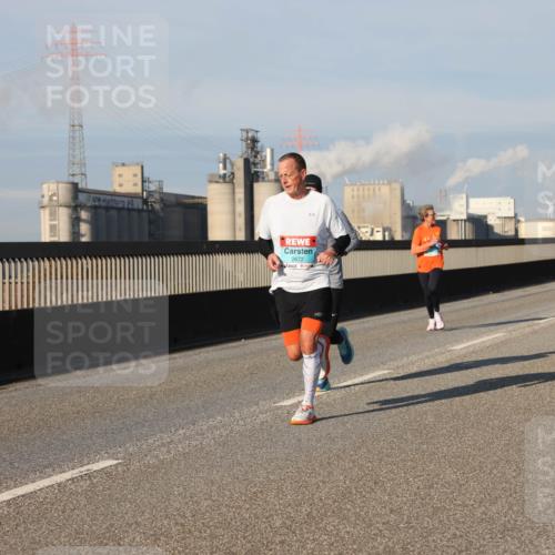 03.10.2025 - Köhlbrandbrückenlauf Lena Gebhardt http://msf.ph/oto/9128615 03.10.2025 09:48:24 Position 2 2672 meine-sportfotos.de