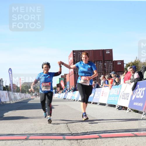 03.10.2025 - Köhlbrandbrückenlauf Jannik Wohlers http://msf.ph/oto/9128621 03.10.2025 13:40:09 Ziel 5252, 5831, 5832, 5835, 5990, 6109, 6522 meine-sportfotos.de