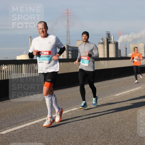 03.10.2025 - Köhlbrandbrückenlauf Lena Gebhardt http://msf.ph/oto/9128647 03.10.2025 09:48:25 Position 2 2672, 3821 meine-sportfotos.de