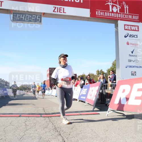 03.10.2025 - Köhlbrandbrückenlauf Jannik Wohlers http://msf.ph/oto/9128659 03.10.2025 13:40:26 Ziel 5270, 5613, 6245, 6278, 6284 meine-sportfotos.de