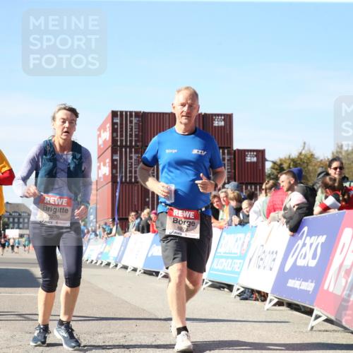 03.10.2025 - Köhlbrandbrückenlauf Jannik Wohlers http://msf.ph/oto/9128677 03.10.2025 13:40:30 Ziel 5270, 5613, 6245, 6278, 6284 meine-sportfotos.de