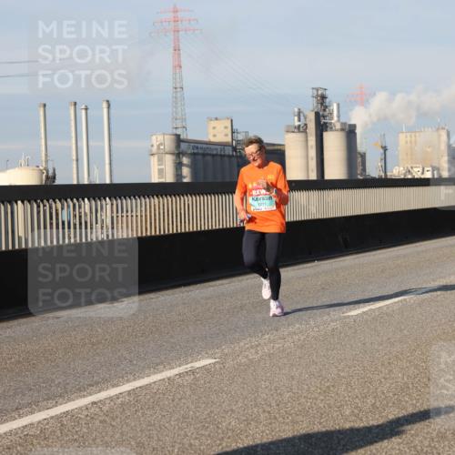 03.10.2025 - Köhlbrandbrückenlauf Lena Gebhardt http://msf.ph/oto/9128698 03.10.2025 09:48:27 Position 2 1211 meine-sportfotos.de