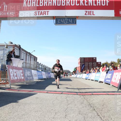 03.10.2025 - Köhlbrandbrückenlauf Jannik Wohlers http://msf.ph/oto/9128701 03.10.2025 13:40:41 Ziel 5558 meine-sportfotos.de