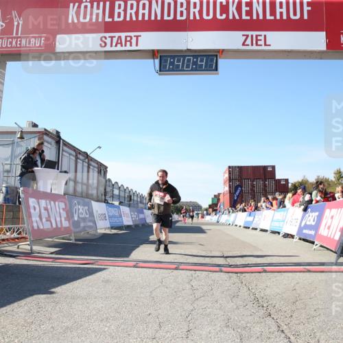 03.10.2025 - Köhlbrandbrückenlauf Jannik Wohlers http://msf.ph/oto/9128702 03.10.2025 13:40:41 Ziel 5558 meine-sportfotos.de