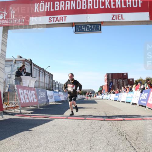 03.10.2025 - Köhlbrandbrückenlauf Jannik Wohlers http://msf.ph/oto/9128710 03.10.2025 13:40:42 Ziel 5558 meine-sportfotos.de