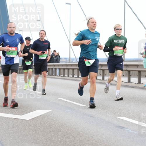 03.10.2025 - Köhlbrandbrückenlauf Lena Gebhardt http://msf.ph/oto/9128715 03.10.2025 15:23:34 Position 2 7269, 9746 meine-sportfotos.de