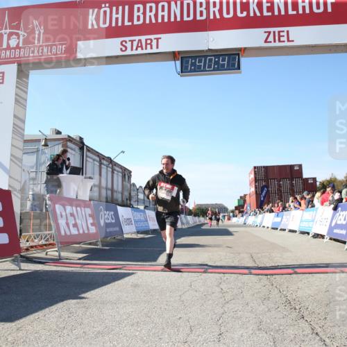 03.10.2025 - Köhlbrandbrückenlauf Jannik Wohlers http://msf.ph/oto/9128716 03.10.2025 13:40:42 Ziel 5558 meine-sportfotos.de