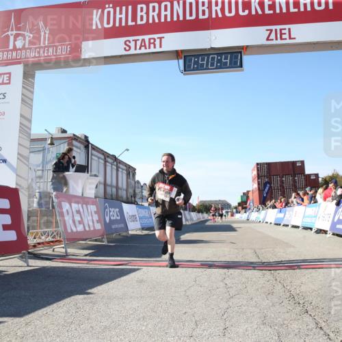 03.10.2025 - Köhlbrandbrückenlauf Jannik Wohlers http://msf.ph/oto/9128718 03.10.2025 13:40:42 Ziel 5558 meine-sportfotos.de