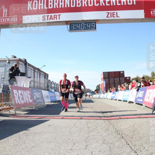 03.10.2025 - Köhlbrandbrückenlauf Jannik Wohlers http://msf.ph/oto/9128750 03.10.2025 13:40:50 Ziel 5495, 5496, 5558, 6134, 6135 meine-sportfotos.de