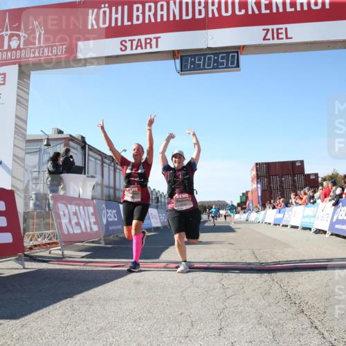 03.10.2025 - Köhlbrandbrückenlauf Jannik Wohlers http://msf.ph/oto/9128766 03.10.2025 13:40:50 Ziel 5495, 5496, 5558, 6134, 6135 meine-sportfotos.de