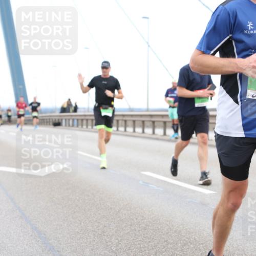 03.10.2025 - Köhlbrandbrückenlauf Lena Gebhardt http://msf.ph/oto/9128776 03.10.2025 15:23:38 Position 2 7269 meine-sportfotos.de