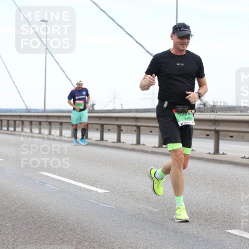03.10.2025 - Köhlbrandbrückenlauf Lena Gebhardt http://msf.ph/oto/9128794 03.10.2025 15:23:40 Position 2 7299 meine-sportfotos.de