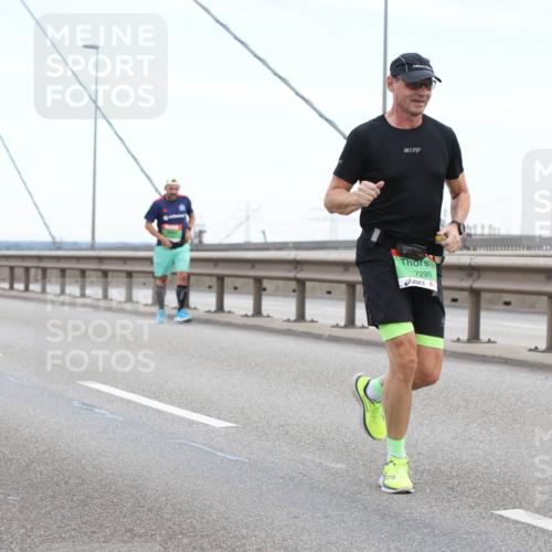 03.10.2025 - Köhlbrandbrückenlauf Lena Gebhardt http://msf.ph/oto/9128797 03.10.2025 15:23:40 Position 2 7299 meine-sportfotos.de
