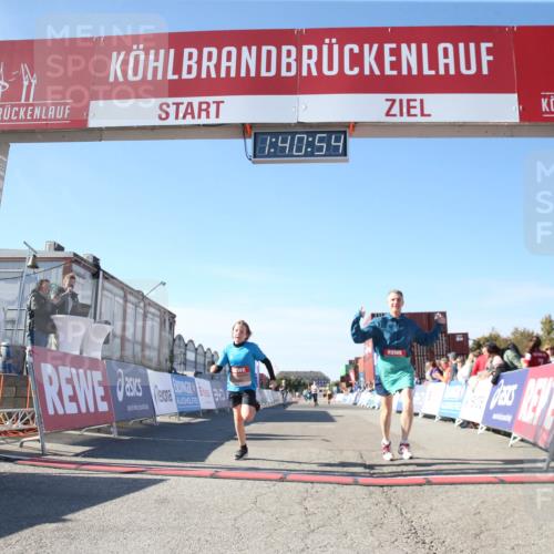 03.10.2025 - Köhlbrandbrückenlauf Jannik Wohlers http://msf.ph/oto/9128814 03.10.2025 13:40:54 Ziel 5495, 5496, 6134, 6135 meine-sportfotos.de