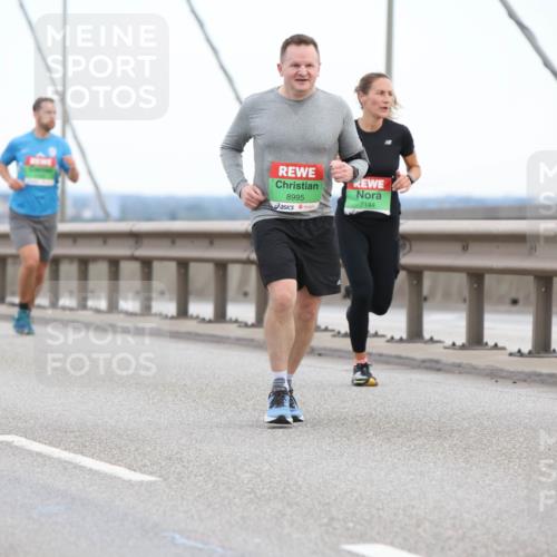 03.10.2025 - Köhlbrandbrückenlauf Lena Gebhardt http://msf.ph/oto/9128835 03.10.2025 15:23:50 Position 2 8995, 7144 meine-sportfotos.de