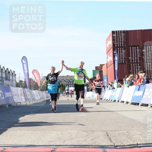 03.10.2025 - Köhlbrandbrückenlauf Jannik Wohlers http://msf.ph/oto/9128870 03.10.2025 13:41:10 Ziel 5116, 5121, 5197, 6317, 6437 meine-sportfotos.de
