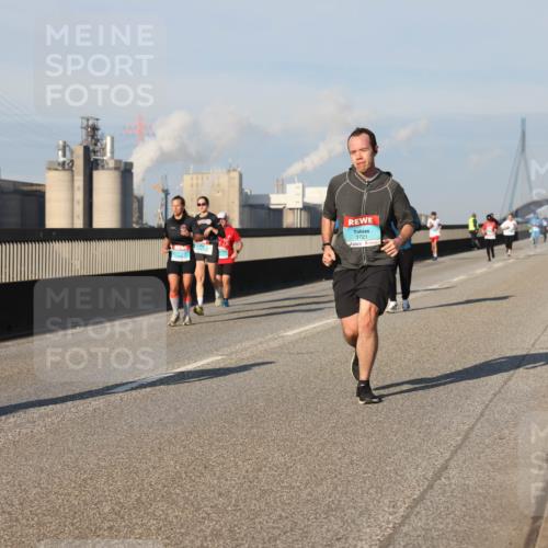 03.10.2025 - Köhlbrandbrückenlauf Lena Gebhardt http://msf.ph/oto/9128884 03.10.2025 09:48:33 Position 2 1385, 3721 meine-sportfotos.de
