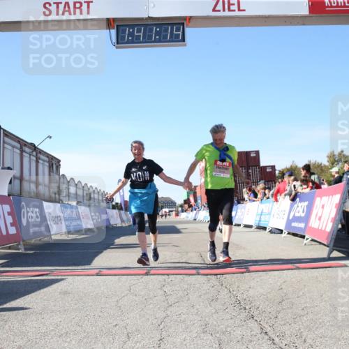 03.10.2025 - Köhlbrandbrückenlauf Jannik Wohlers http://msf.ph/oto/9128892 03.10.2025 13:41:14 Ziel 5116, 5121, 5197, 5421, 6317, 6437 meine-sportfotos.de
