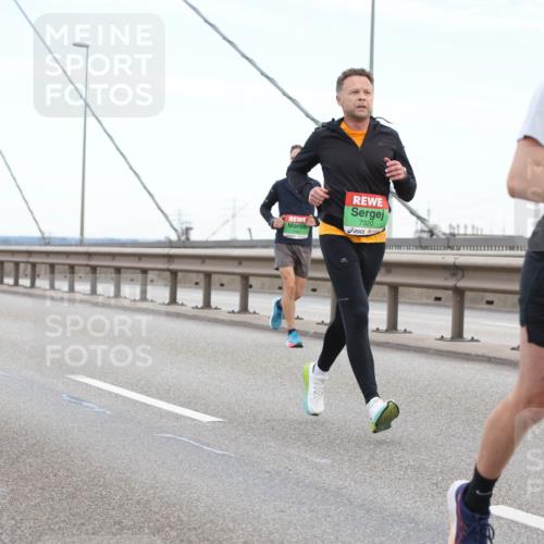 03.10.2025 - Köhlbrandbrückenlauf Lena Gebhardt http://msf.ph/oto/9128902 03.10.2025 15:23:59 Position 2 7320, 7248 meine-sportfotos.de
