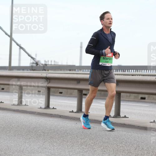 03.10.2025 - Köhlbrandbrückenlauf Lena Gebhardt http://msf.ph/oto/9128916 03.10.2025 15:24:00 Position 2 7081 meine-sportfotos.de