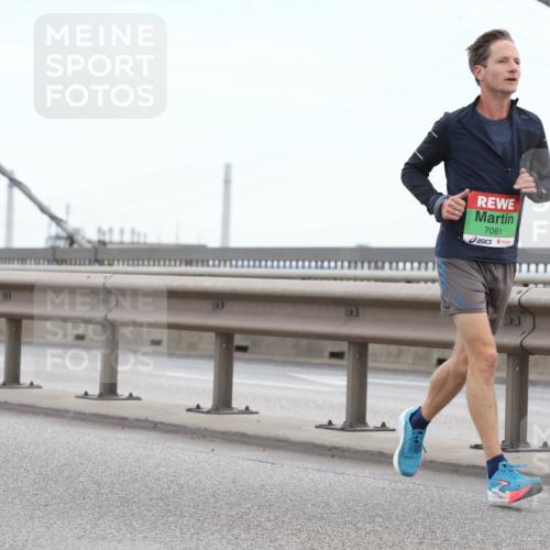 03.10.2025 - Köhlbrandbrückenlauf Lena Gebhardt http://msf.ph/oto/9128923 03.10.2025 15:24:00 Position 2 7081 meine-sportfotos.de