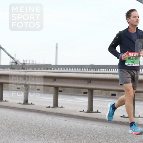 03.10.2025 - Köhlbrandbrückenlauf Lena Gebhardt http://msf.ph/oto/9128927 03.10.2025 15:24:01 Position 2 7081 meine-sportfotos.de