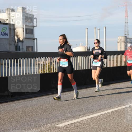 03.10.2025 - Köhlbrandbrückenlauf Lena Gebhardt http://msf.ph/oto/9128983 03.10.2025 09:48:36 Position 2 3842, 1406 meine-sportfotos.de