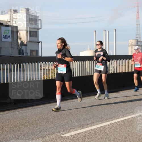 03.10.2025 - Köhlbrandbrückenlauf Lena Gebhardt http://msf.ph/oto/9128992 03.10.2025 09:48:36 Position 2 3842 meine-sportfotos.de