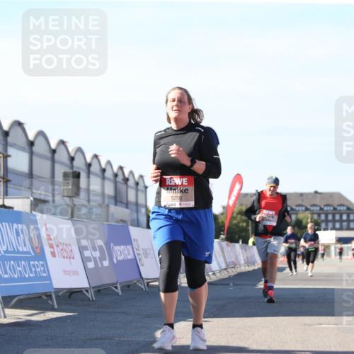 03.10.2025 - Köhlbrandbrückenlauf Jannik Wohlers http://msf.ph/oto/9129000 03.10.2025 13:41:52 Ziel 5043, 5193, 5232, 5250, 5257, 5315 meine-sportfotos.de