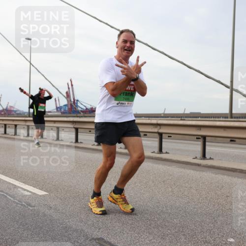 03.10.2025 - Köhlbrandbrückenlauf Lena Gebhardt http://msf.ph/oto/9129012 03.10.2025 16:03:02 Position 2 7486, 4 meine-sportfotos.de
