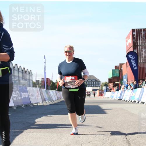 03.10.2025 - Köhlbrandbrückenlauf Jannik Wohlers http://msf.ph/oto/9129074 03.10.2025 13:42:05 Ziel 5043, 5253, 5315, 5620 meine-sportfotos.de