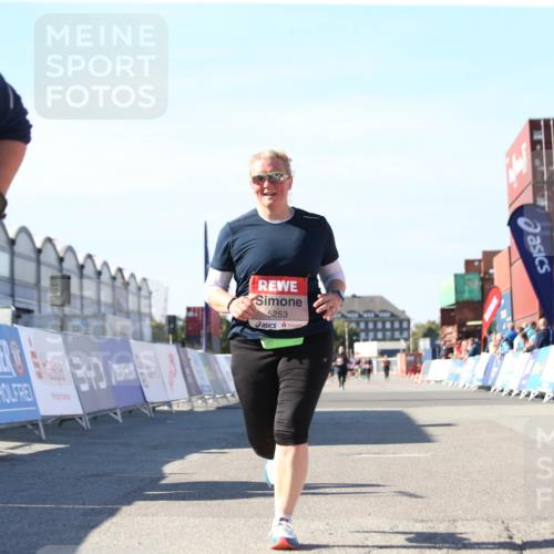 03.10.2025 - Köhlbrandbrückenlauf Jannik Wohlers http://msf.ph/oto/9129083 03.10.2025 13:42:05 Ziel 5043, 5253, 5315, 5620 meine-sportfotos.de