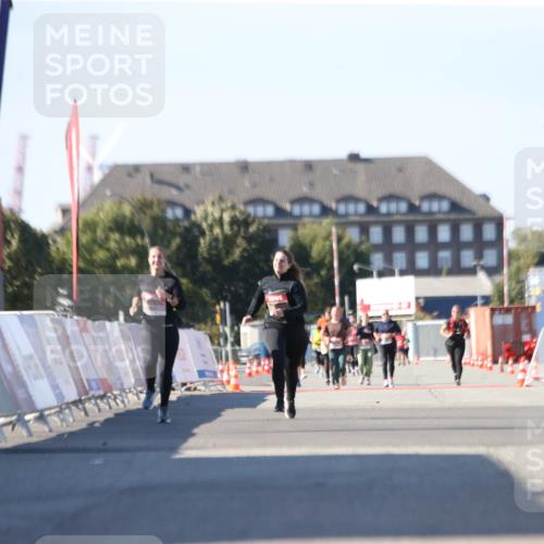 03.10.2025 - Köhlbrandbrückenlauf Jannik Wohlers http://msf.ph/oto/9129093 03.10.2025 13:42:10 Ziel 5253, 5620 meine-sportfotos.de