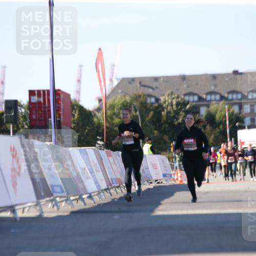 03.10.2025 - Köhlbrandbrückenlauf Jannik Wohlers http://msf.ph/oto/9129102 03.10.2025 13:42:12 Ziel 5253, 5620 meine-sportfotos.de