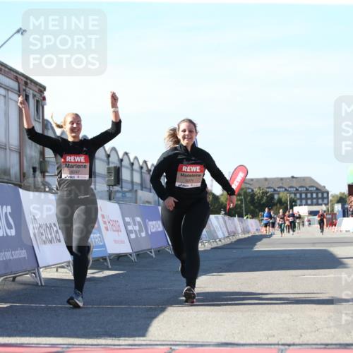 03.10.2025 - Köhlbrandbrückenlauf Jannik Wohlers http://msf.ph/oto/9129115 03.10.2025 13:42:19 Ziel 5271, 6247 meine-sportfotos.de