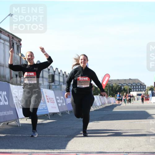 03.10.2025 - Köhlbrandbrückenlauf Jannik Wohlers http://msf.ph/oto/9129116 03.10.2025 13:42:19 Ziel 5271, 6247 meine-sportfotos.de