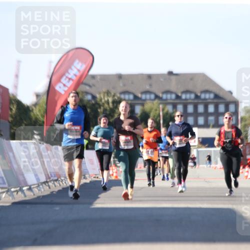 03.10.2025 - Köhlbrandbrückenlauf Jannik Wohlers http://msf.ph/oto/9129123 03.10.2025 13:42:30 Ziel  meine-sportfotos.de
