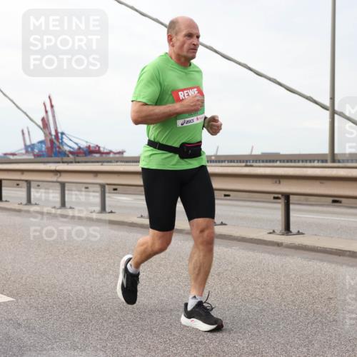 03.10.2025 - Köhlbrandbrückenlauf Lena Gebhardt http://msf.ph/oto/9129206 03.10.2025 16:03:34 Position 2 0200 meine-sportfotos.de