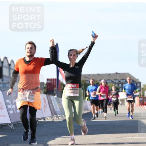 03.10.2025 - Köhlbrandbrückenlauf Jannik Wohlers http://msf.ph/oto/9129228 03.10.2025 13:42:46 Ziel 4944, 5086, 5254, 5418, 6160, 6161, 6260 meine-sportfotos.de