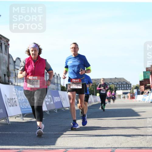 03.10.2025 - Köhlbrandbrückenlauf Jannik Wohlers http://msf.ph/oto/9129275 03.10.2025 13:42:53 Ziel 4778, 4944, 5086, 5418, 6468, 6469, 6548 meine-sportfotos.de