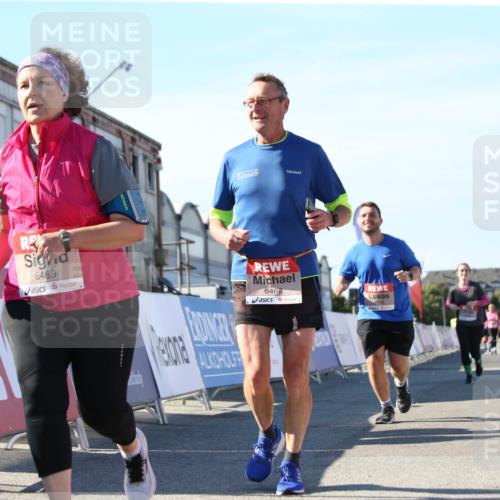 03.10.2025 - Köhlbrandbrückenlauf Jannik Wohlers http://msf.ph/oto/9129287 03.10.2025 13:42:54 Ziel 4778, 4944, 5086, 5418, 6468, 6469, 6548 meine-sportfotos.de
