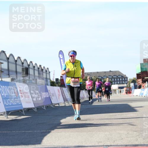 03.10.2025 - Köhlbrandbrückenlauf Jannik Wohlers http://msf.ph/oto/9129329 03.10.2025 13:43:05 Ziel 4778, 6463, 6548 meine-sportfotos.de