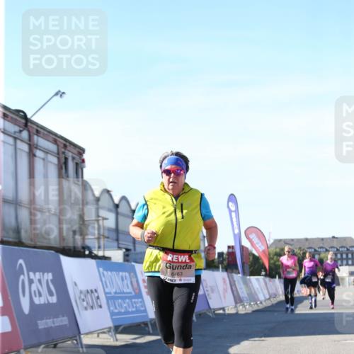 03.10.2025 - Köhlbrandbrückenlauf Jannik Wohlers http://msf.ph/oto/9129357 03.10.2025 13:43:07 Ziel 6463, 6548 meine-sportfotos.de