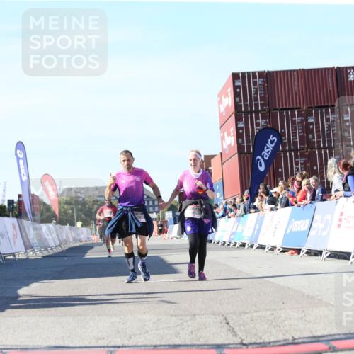 03.10.2025 - Köhlbrandbrückenlauf Jannik Wohlers http://msf.ph/oto/9129381 03.10.2025 13:43:16 Ziel 4238, 5021, 5464, 6463, 6711 meine-sportfotos.de