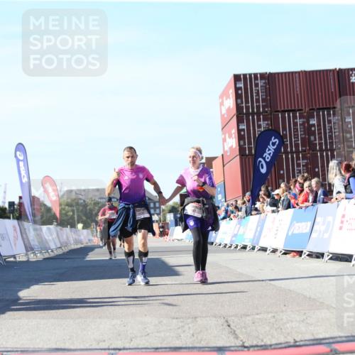 03.10.2025 - Köhlbrandbrückenlauf Jannik Wohlers http://msf.ph/oto/9129382 03.10.2025 13:43:16 Ziel 4238, 5021, 5464, 6463, 6711 meine-sportfotos.de
