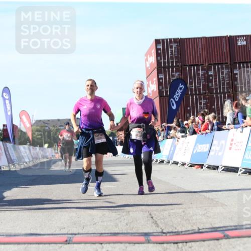 03.10.2025 - Köhlbrandbrückenlauf Jannik Wohlers http://msf.ph/oto/9129388 03.10.2025 13:43:17 Ziel 4238, 5021, 5464, 6463, 6711 meine-sportfotos.de