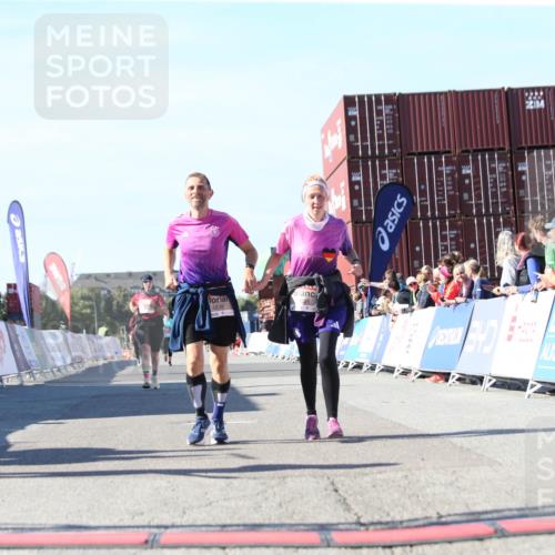 03.10.2025 - Köhlbrandbrückenlauf Jannik Wohlers http://msf.ph/oto/9129390 03.10.2025 13:43:17 Ziel 4238, 5021, 5464, 6463, 6711 meine-sportfotos.de