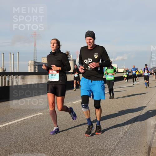 03.10.2025 - Köhlbrandbrückenlauf Lena Gebhardt http://msf.ph/oto/9129392 03.10.2025 09:48:52 Position 2 1152 meine-sportfotos.de