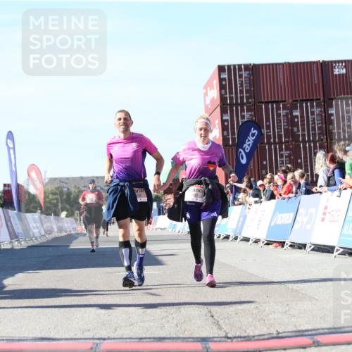 03.10.2025 - Köhlbrandbrückenlauf Jannik Wohlers http://msf.ph/oto/9129393 03.10.2025 13:43:17 Ziel 4238, 5021, 5464, 6463, 6711 meine-sportfotos.de